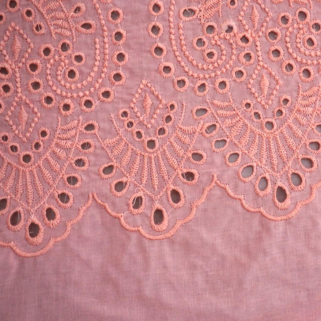 Lochstickerei leichte Baumwolle Herzornamente flamingorosa